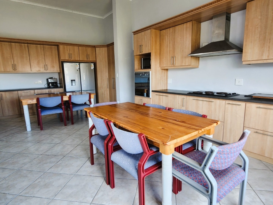 6 Bedroom Property for Sale in Kleinbaai Western Cape
